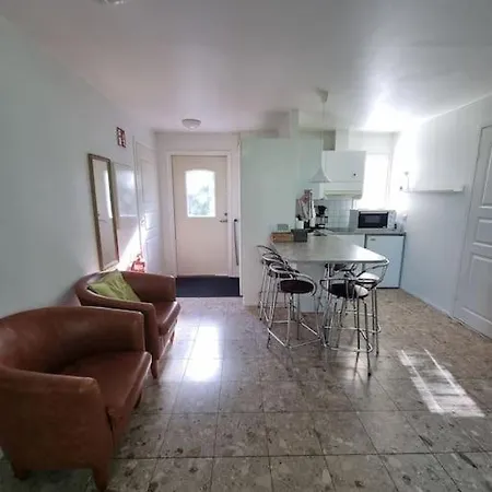 Apartamento Saunalla Ja Paljulla Korpilammen Rannalla Espoo