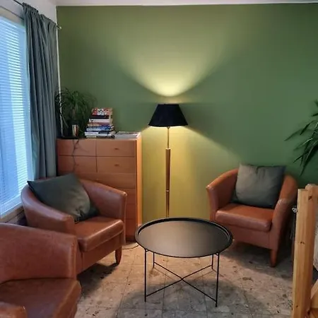 Apartamento Saunalla Ja Paljulla Korpilammen Rannalla Espoo