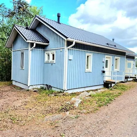 Apartamento Saunalla Ja Paljulla Korpilammen Rannalla Espoo