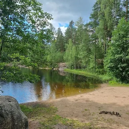 Saunalla Ja Paljulla Korpilammen Rannalla Apartamento *